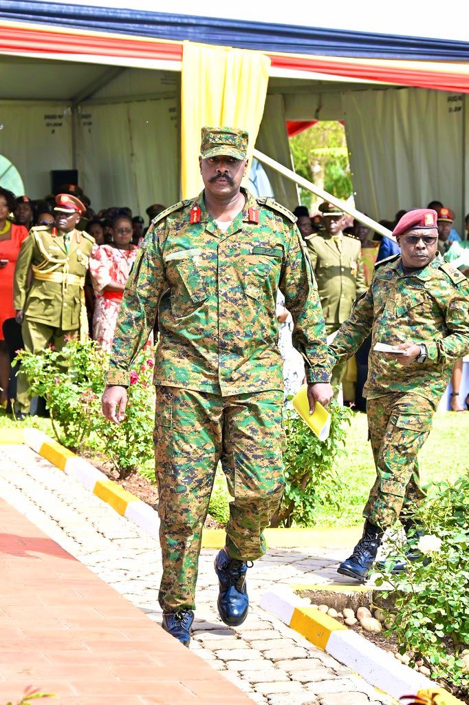 Complaining is not a solution,stand on your feet and show that you can also be something else they didn’t know,stand up and show how wrong they are,stand up and be the sacrifice to your nation,stand up and fight for the right righteous,@mkainerugaba has and still doing his part👌