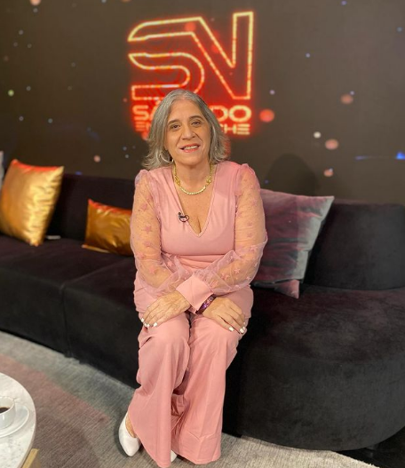 #SabadoEnVivo con nuestra querida @carmelalongo con información muy 🔥🔥🔥