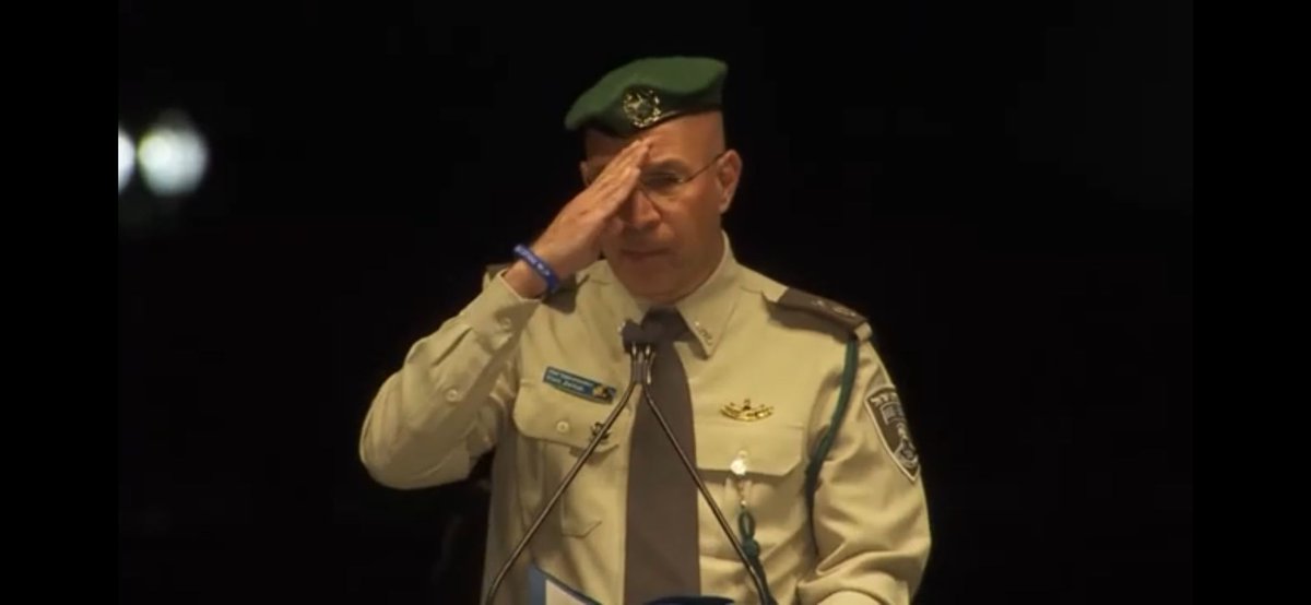 ChabadHouseNJ's tweet image. As #nationalpoliceweek comes to end, we remember all the men &amp;amp; women in blue that have fallen.
This past year, @israelpolice suffered a loss of 62 heroes on Oct 7th, Israeli Chief Supt. Yoni Zeitak (born in MI) was given the honor of reading names of fallen LE officers from MI.