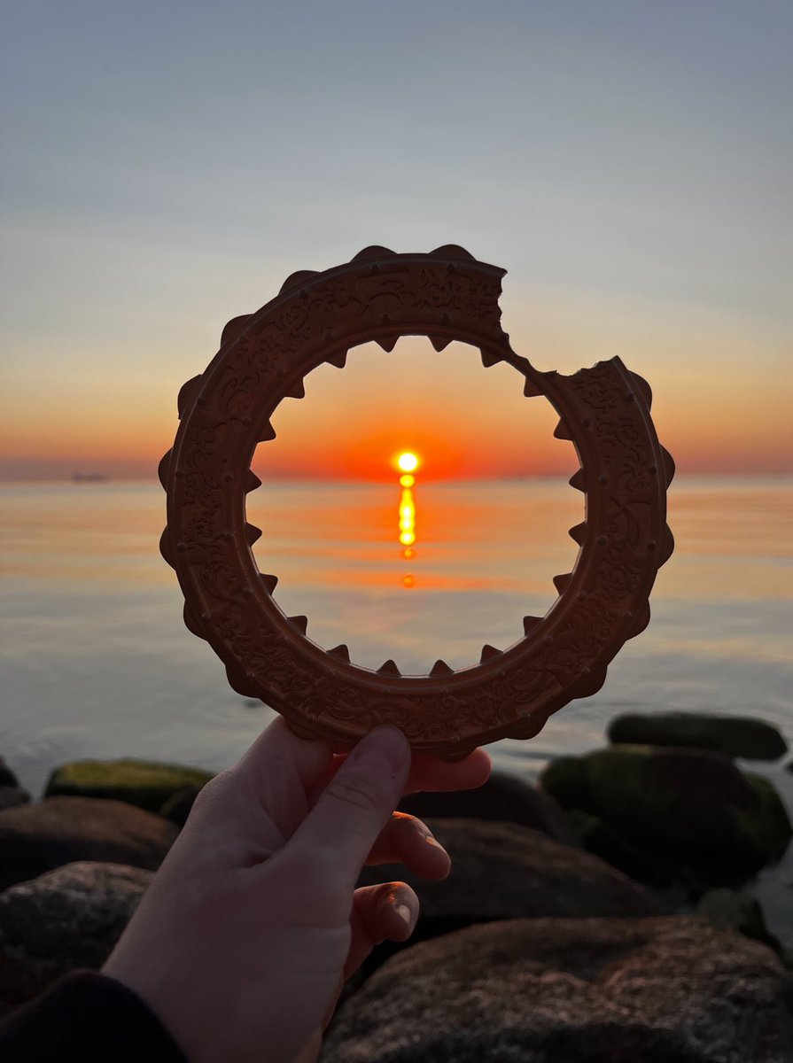 Jereczko97's tweet photo. Good morning #HaloBearers! 😌🌅

#WarriorNun #SaveOURWarriorNun https://t.co/0MoEw7gGV0