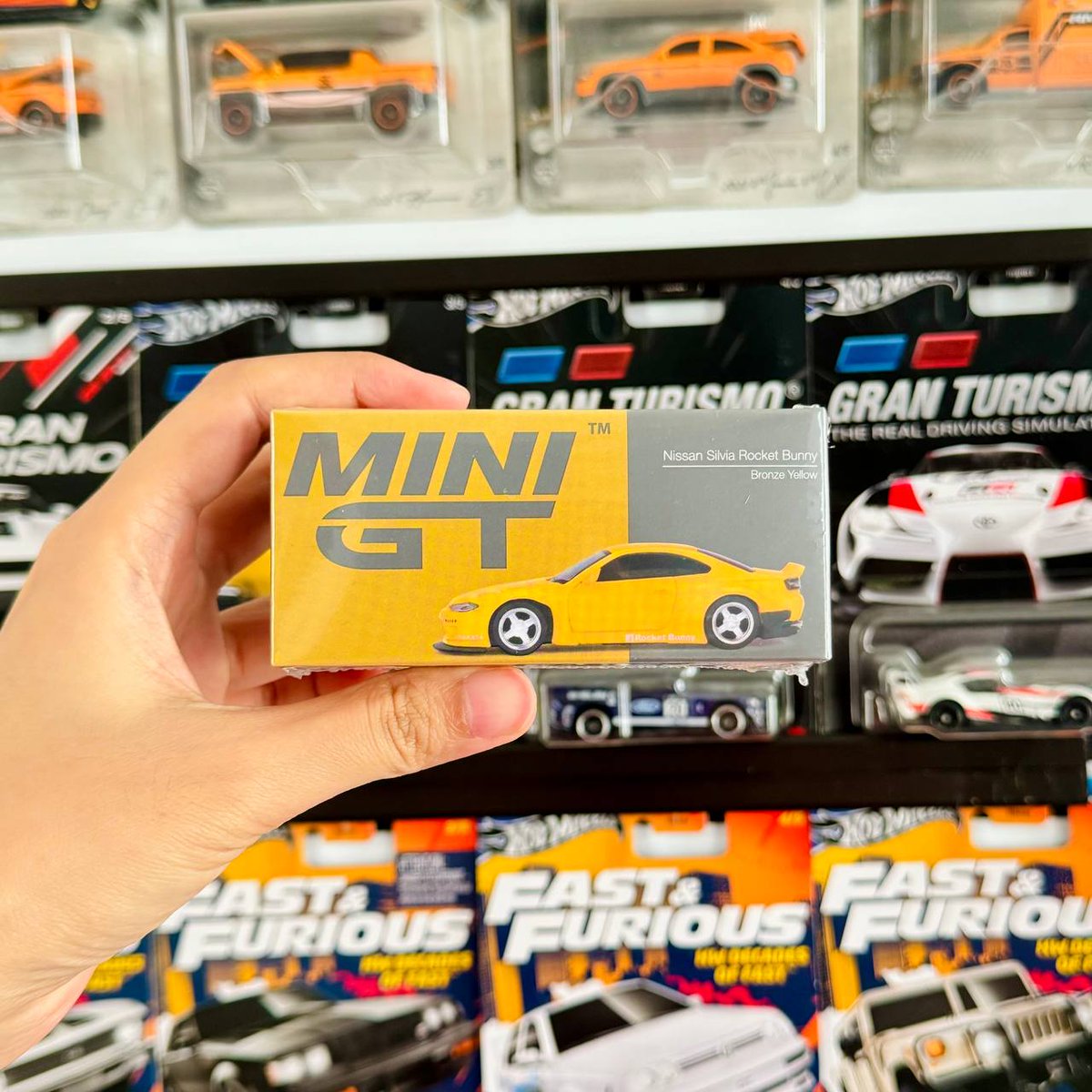 Kalau Arsenal nanti malam juara, diecast ini saya kasih gratis buat 1 orang beruntung. Retweet aja gak usah follow, biar bisa diundi mesin. 😂

Manajer dan pelatih masih optimistis, kita yg tinggal duduk diem nonton pantang pesimistis. Wani perih to ndaaaa. ❤‍🩹