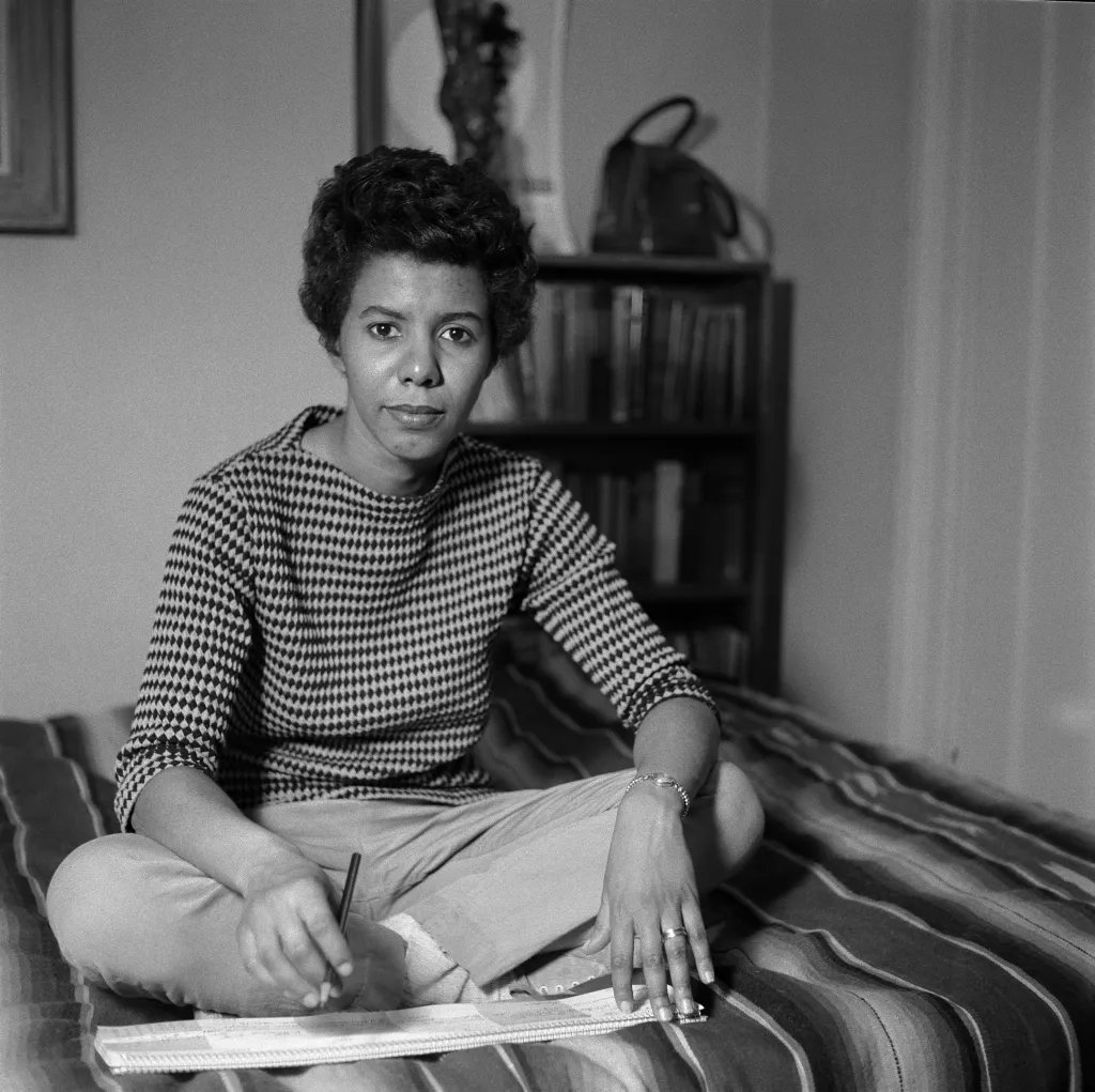 We remember and celebrate the life of American playwright and activist Lorraine Vivian Hansberry (May 19, 1930 – January 12, 1965), who was born 94 years ago today, in Chicago, Illinois. Photo by David Attie/Getty Images #LorraineHansberry #ARaisinInTheSun