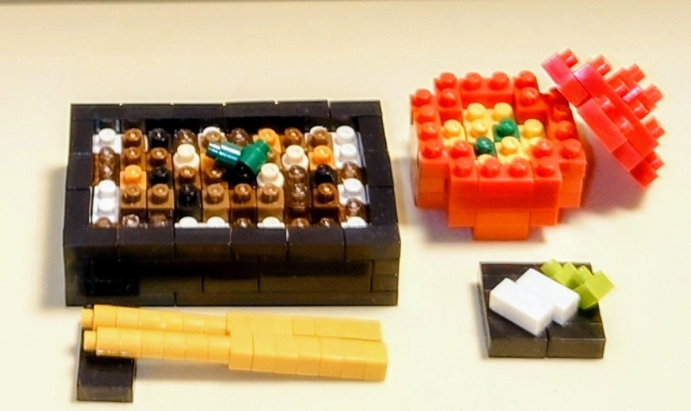 pinkhamham777's tweet image. #ナノブロック
今日は #パックマン が発表 された日だそうです。
スペースインベーダーの大ヒットでアーケードゲームが流行し、女性にもゲームを楽しんでもらえるようにと開発されたのがパックマンでした。

また今日は #うなぎの未来を考える日 だそうなので、ちょっとうなぎの未来も考えてみました🤣