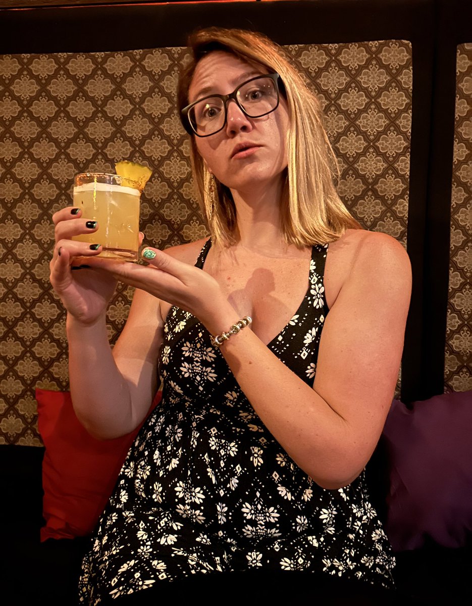 I finally got to try the Goldmember drink y’all! It was everything I’d hoped it would be. Unfortunately it set the bar way too high for my drinks for the rest of the night, sigh. C’est la vie! Cocktails, hugs & love! (Good night!)
