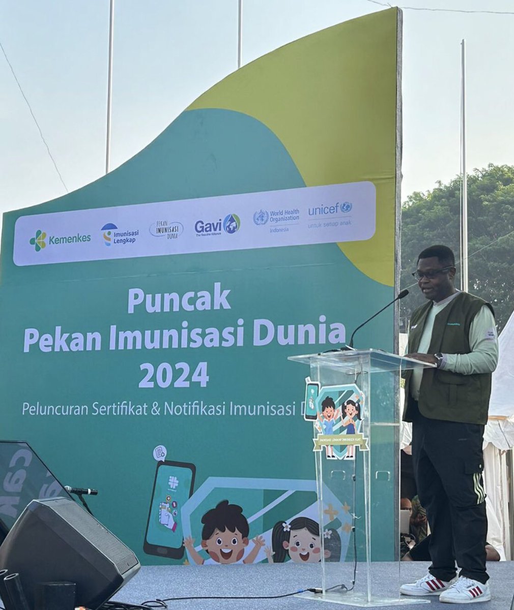 jlokenga's tweet image. No #child should die from #vaccine preventable diseases. Nice to have joined SG/MoH Pak #Kunta Nugraha, to celebrate #World #Immunization week in #Indonesia. #UNICEF is working with GoI on this agenda ! #DX, an enabler! #youth &amp;amp; #community cadres, key actors.
@UNICEFIndonesia