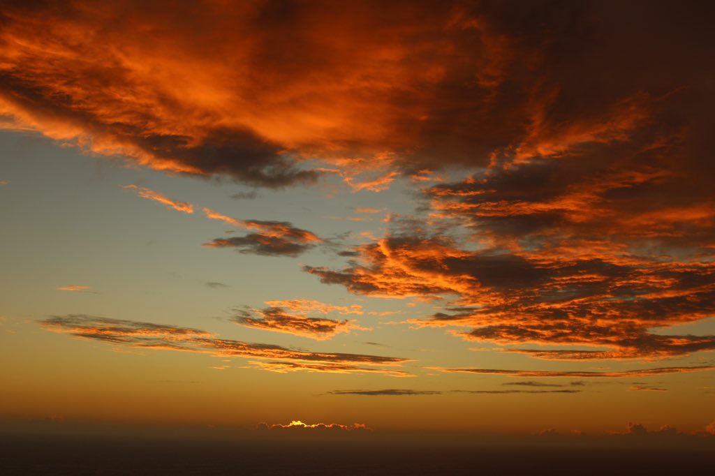 Beautiful sunrise this morning in the South Pacific on Pitcairn Island 🌅😍 

#pitkernislenenterprises #pitcairnisland #pictureoftheday #picoftheday #sunrise #sunrisephotography #photographer #southpacific #southpacificislands #islandlife #island
