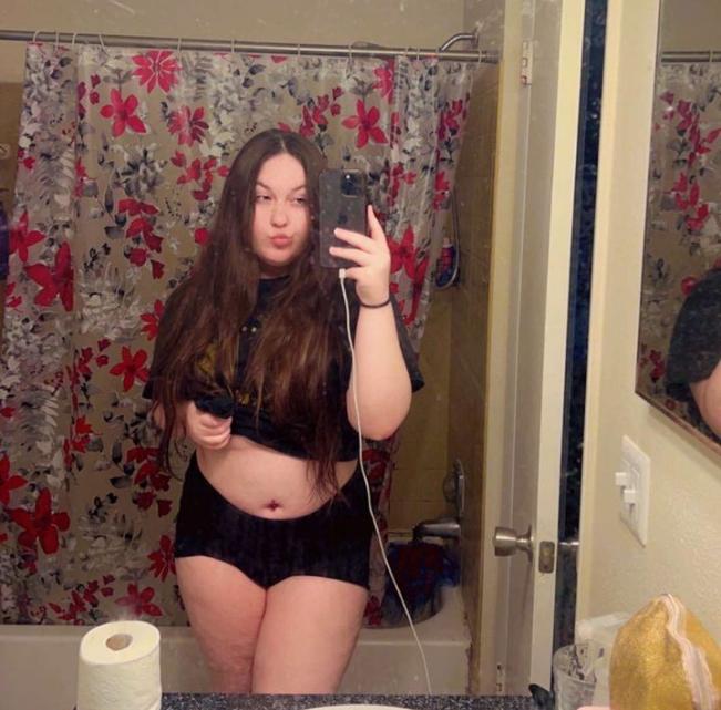 tmarionberry_'s tweet photo. 🥴🙄 sleep well y'all only my pillow is getting the cuddle tonight https://t.co/WgfY3JeN7w