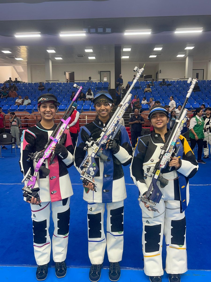 OST T4 update: Elavenil Valarivan (centre) @elavalarivan shoots 254.3, 0.3 above the WR🔥 to win the women’s 10M Air Rifle OST T4 ahead of Ramita (left) in second & Mehuli Ghosh (right) in 3rd. Congratulations! #OlympicSelectionTrials #Road2Paris #IndianShooting