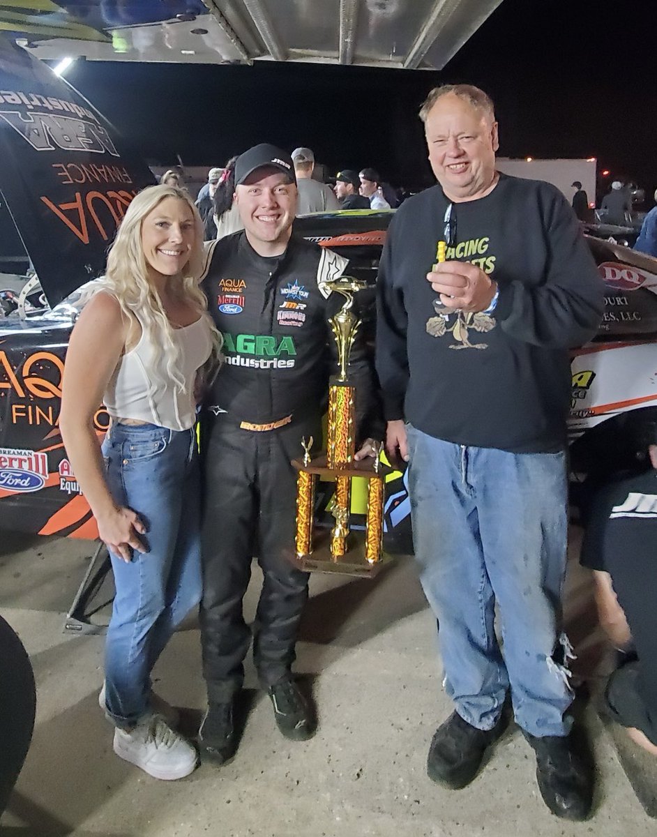 Congratulations to <a href="/JustinMondeik44/">Justin Mondeik</a> on Fast Time &amp; the Feature Win tonight at <a href="/SPSRaces/">State Park Speedway</a>! 🏆🏁 #TOBYCar