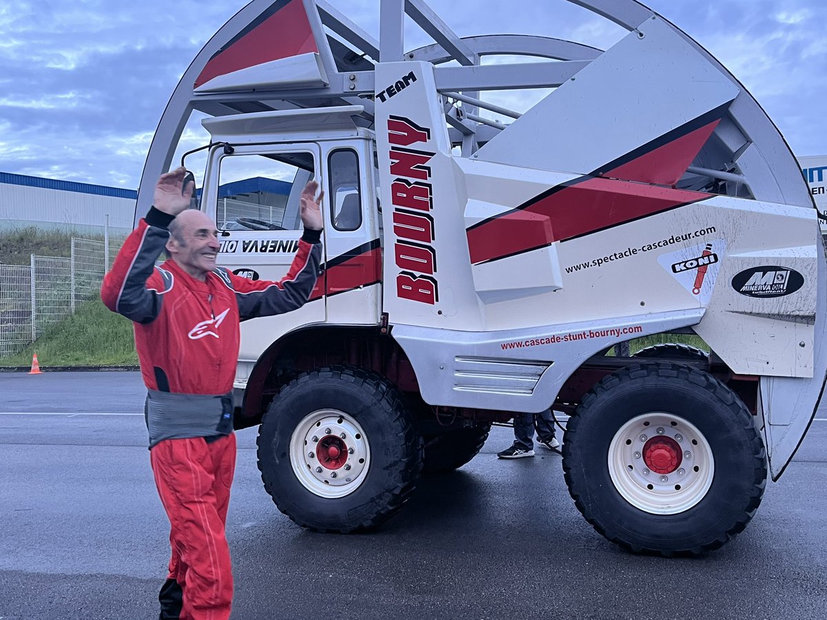 Superbe soirée organisée par Thierry&amp;Stephanie organisateurs du championnat de France des Conducteurs routiers à Gray.Merci

👉  Patrick Bourny Cascadeur maintient son véhicule en équilibre accélérations/freinages🤩

👉Léo et Matheo de <a href="/JGallieni/">LPO GALLIENI Toulouse</a> de <a href="/ConduiteRoutier/">Conduite Routiere Academie Toulouse</a>  émerveillés