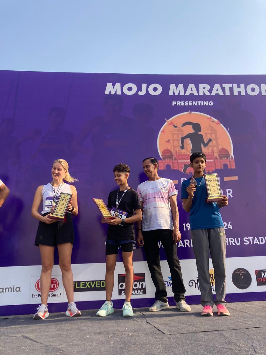 If you really wanna run in life, Delhi offers plenty of opportunities! Great excitement this morning as we @norwayinindia join the 10k #Delhiwarrior run! Scorching heat, yet 💯 energy 💪 Proud to say our young diplomat Filippa grabbed the 3rd spot! #happysunday everyone!