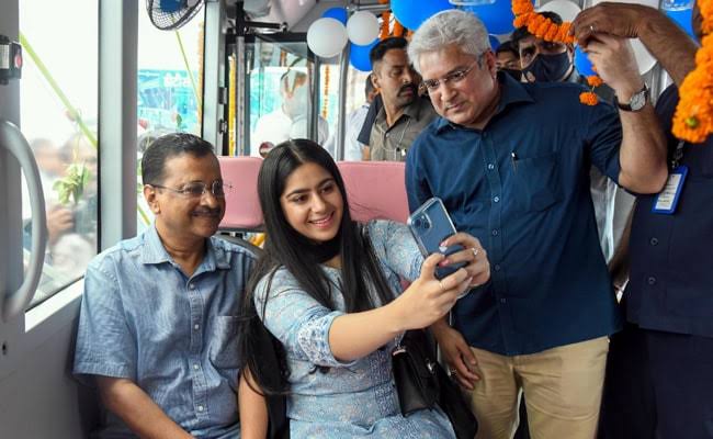 Delhi's Bus Fleet is the largest bus fleet in India. And every bus has 10 panic buttons and 3 CCTV cameras.

100% of these Buses have CCTV cameras & Panic Buttons.

The Free Bus Ride for women has increased their Ridership from 22% to 38%. This has ensured the sense of security.