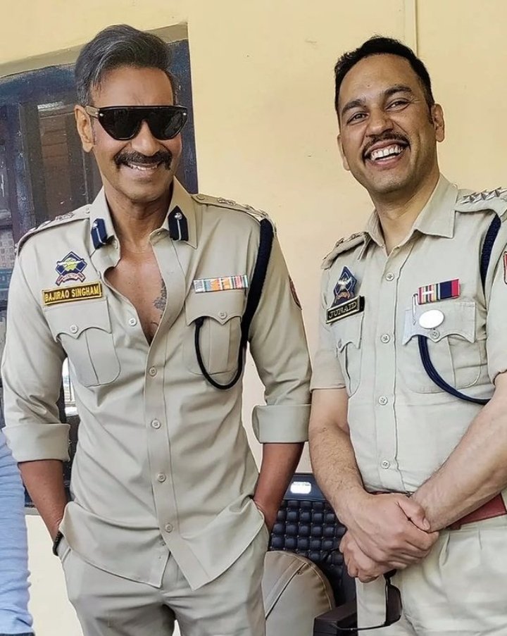 Superstar @ajaydevgn an @apnabhidu shooting for much awaited #SinghamAgain at kashmir 🤩