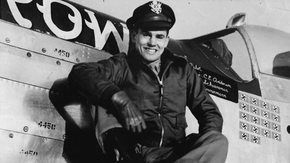 [Aviation] Bud Anderson s’est éteint ce 17 mai 2024 à Auburn [Californie]. Aviateur 🇺🇸 de la Seconde Guerre mondiale - 16,25 victoires aériennes avec son P-51 Mustang surnommé « Old Crow » - Il avait aussi participé à la guerre du Viêt Nam. Il avait 102 ans #WW2 #avgeek ✈️