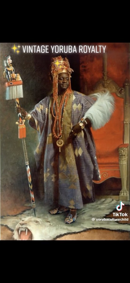 ナイジェリアのヨルバ王は王族の服をどのように着ているか。とても美しいですね🤩