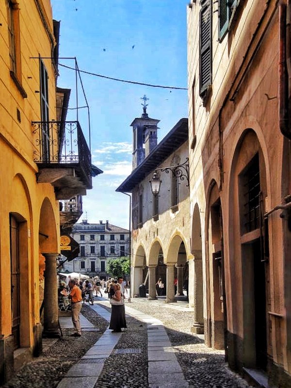 #photography
#photo #foto
#fotografia
#street #streetphotography #streetphoto #urbanphotography 

Orta San Giulio (Novara)

📷 mia