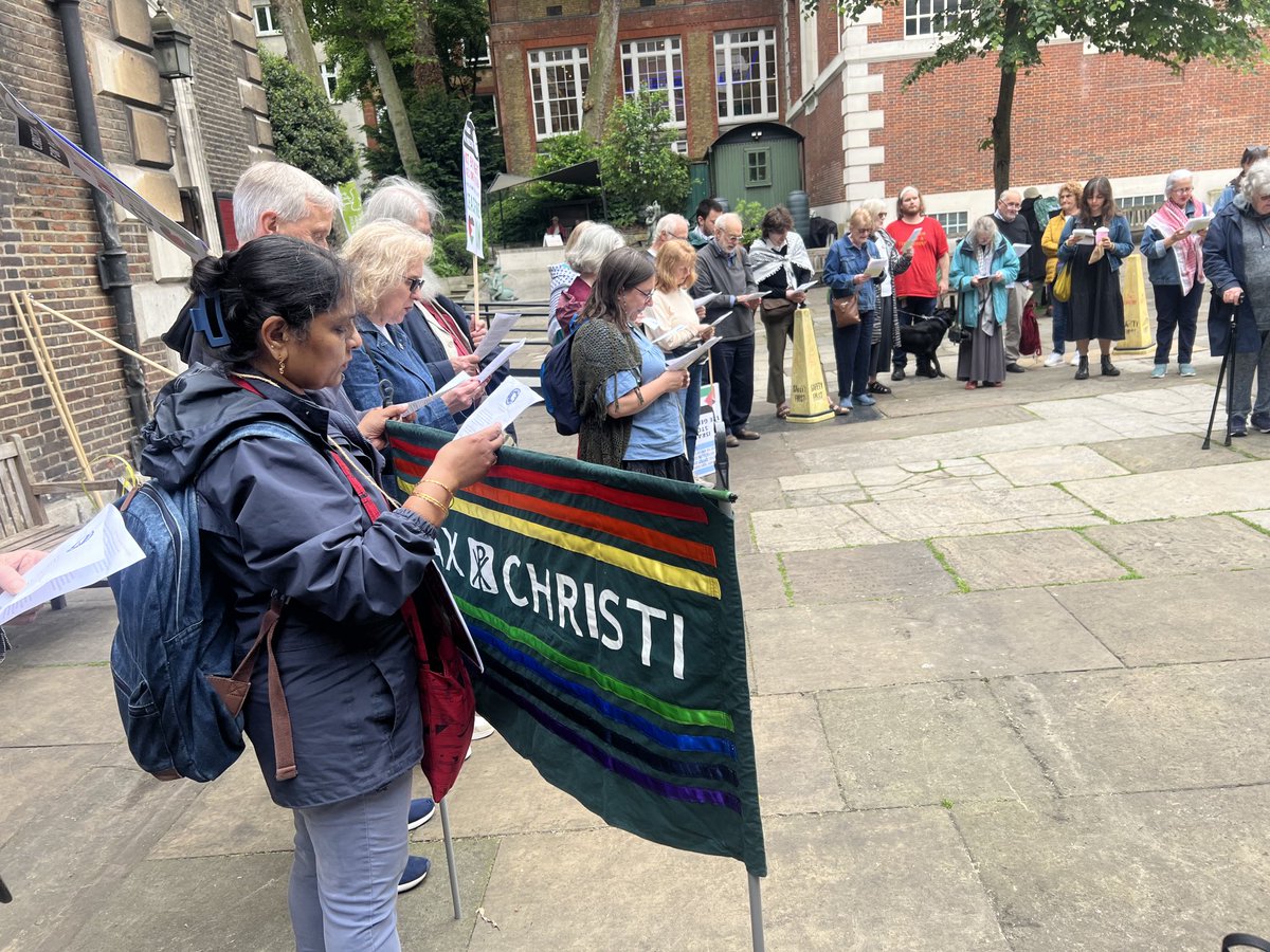 We gathered at St James’, Piccadilly, for prayer with the Christian Bloc before the London Nakba March yesterday. ⁦⁦@ICN_UK⁩ ⁦@NJandPNetwork⁩ ⁦@_GiuliaBordin⁩ ⁦@PaxChristi⁩ @