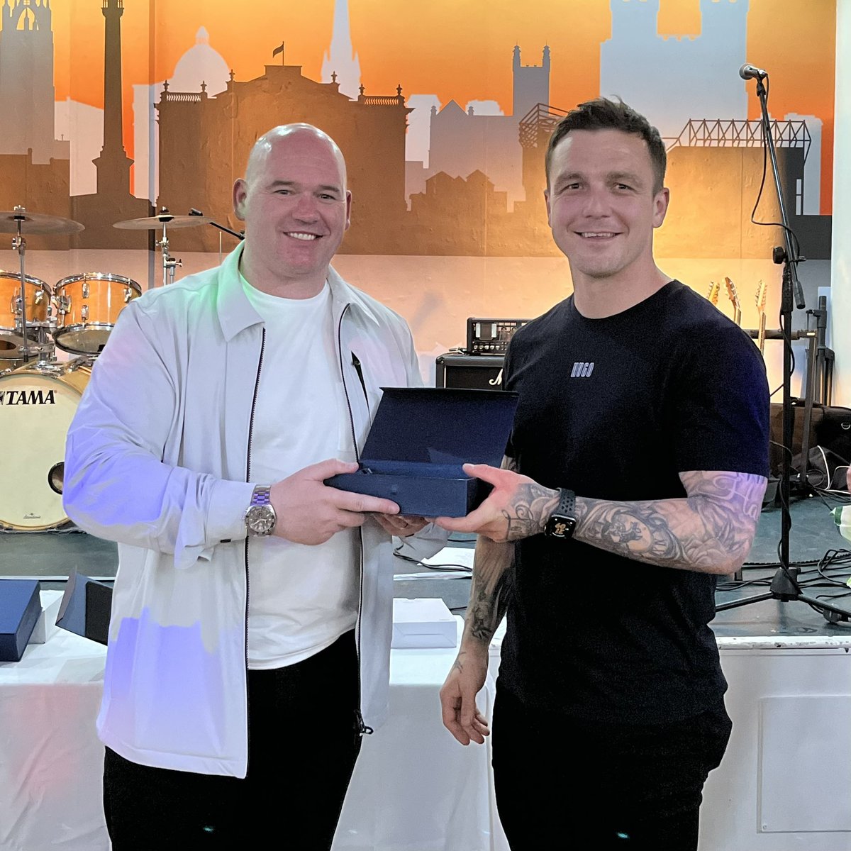 𝗣𝗹𝗮𝘆𝗲𝗿 𝗼𝗳 𝘁𝗵𝗲 𝗦𝗲𝗮𝘀𝗼𝗻 🥇

14 goals from midfield, countless assists, never misses a game. What a signing this man has been. 👏

Well deserved, Robbo! 👊

#WeAreDUTS 💙