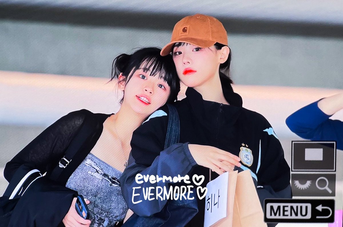 240519

오늘도 고생했다🤍💙‼️

#QWER #Chodan #쵸단 #홍지혜
#hina #히나 #냥뇽녕냥 #장나영
@hapycb https://t.co/AyRKRTgNsu