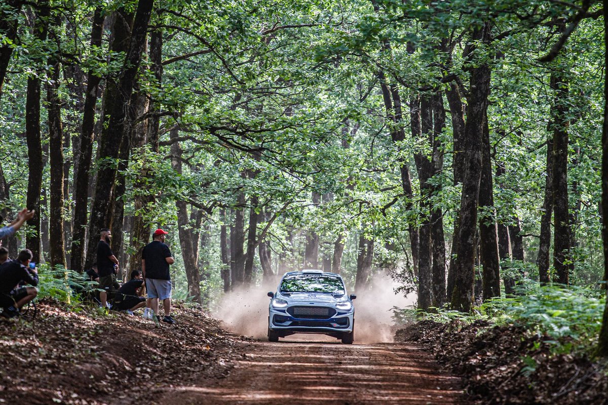 A quite eventful morning on the second round of the Greek championship in Olympia!

The top 2 retired from the rally on SS3, and now the top 5 is all Rally3 cars!

Giorgos Amoutzas leads the rally in his Fiesta Rally3

#OlympiakoRally 🇬🇷