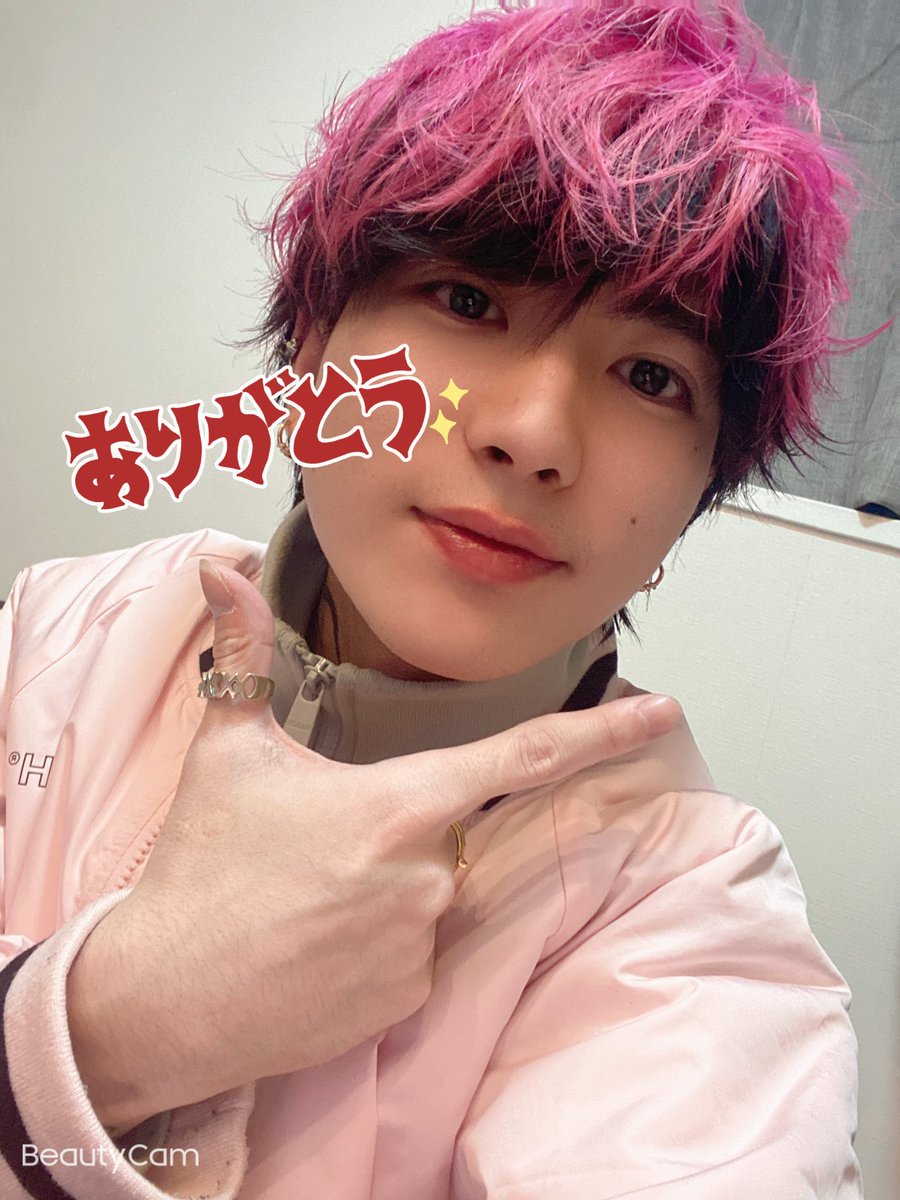 まるくんどんな形であっても応援するよ、😭😭まるくんが決めたこと否定するつもりないし、まるくんなりに必死に考えた結果だと思うからずっと応援していきたいな😢♡
<a href="/DJ_MARU_jp/">にゃんここにゃんこまごにゃんこ</a> <a href="/DJMaru_Foxx/">まる</a>