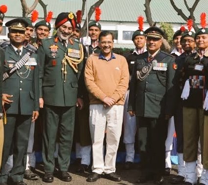 AAP Govts in Delhi and Punjab award Rs 1 Crore Honorary Sum to the families of Shaheed(Martyrs) among Indian Army 🪖Veterans.

It's the highest sum in India and also the world, even US 🇺🇲 Govt gives only 85 Lakh ($100,000) under death gratuity program.

He Promised. He Delivered.
