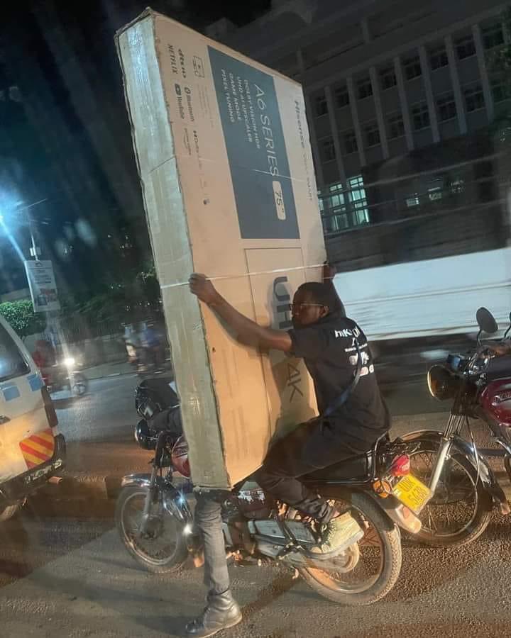 ElikemKotoko's tweet image. #ItIsPossible:

1. The cedi will cross 20 to a dollar by end of year
2. Fuel price will hit GhC20 per litre
3. Out public debt will continue to rise with nothing to show 
4. He only has #BoldSolutions to UNKNOWN FUTURE PROBLEMS but #WeakSolutions to our PRESENT CHALLENGES

A MESS