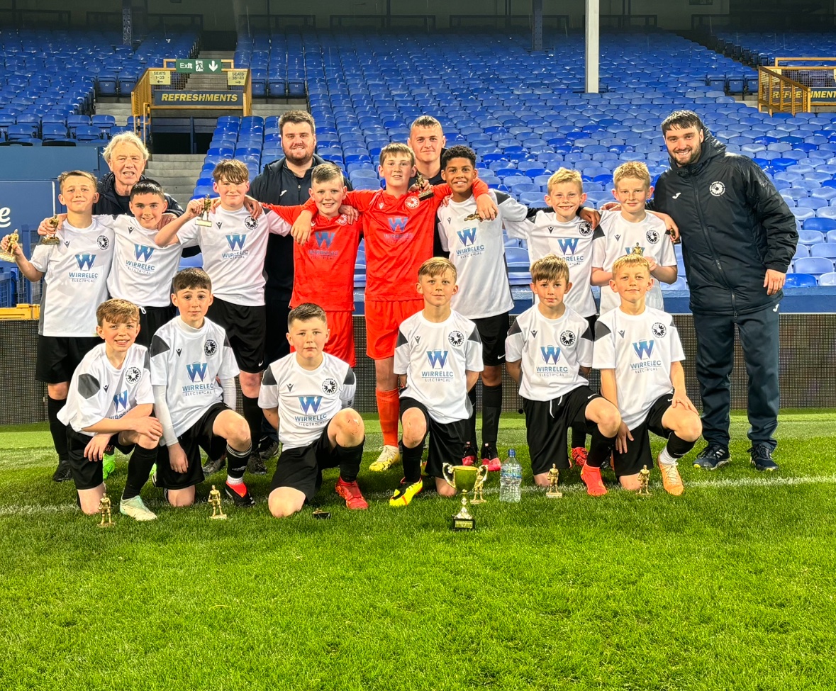 Yesterday capped an incredible season with our U11 boys team! Recently, a draw with Huyton SB meant we claimed the Barnett Shieldhouse at Goodison Park. Followed by an unbeaten end to the season and claiming the Sovini League Trophy. We are all so proud of this special squad!