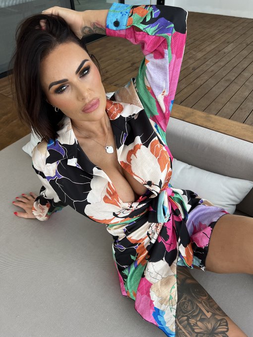 Lets get 100 RT and this will be posted FREE on my PAGE - Link in **BIO** https://t.co/chU0bxvYHR<a href="/tag/linkinbio"class="tags"><span>#linkinbio</span></a><a href="/tag/videoonmypage"class="tags"><span>#videoonmypage</span></a>