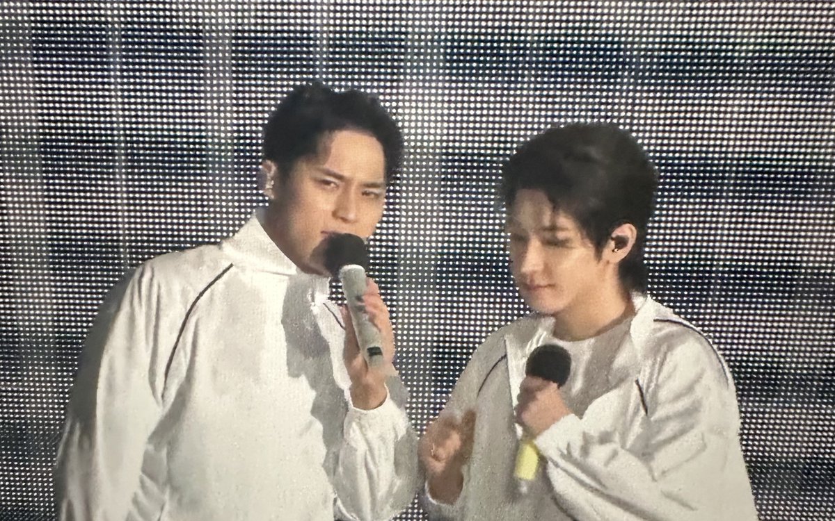 meaniehoon's tweet photo. MINWON OH MY GOD https://t.co/8o8XMGXTbO