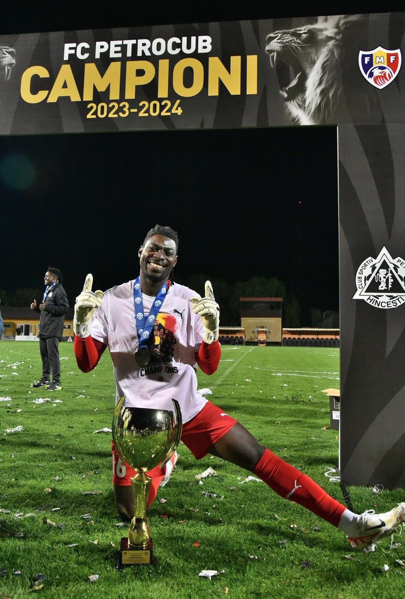 🚨💣 🇬🇭 Razak Abalora has won four league titles in a row after helping FC Petrocub make history this season. 

🏆2024 FC Petrocub 
🏆2023 Sheriff 
🏆2022 Sheriff 
🏆2021 Kotoko