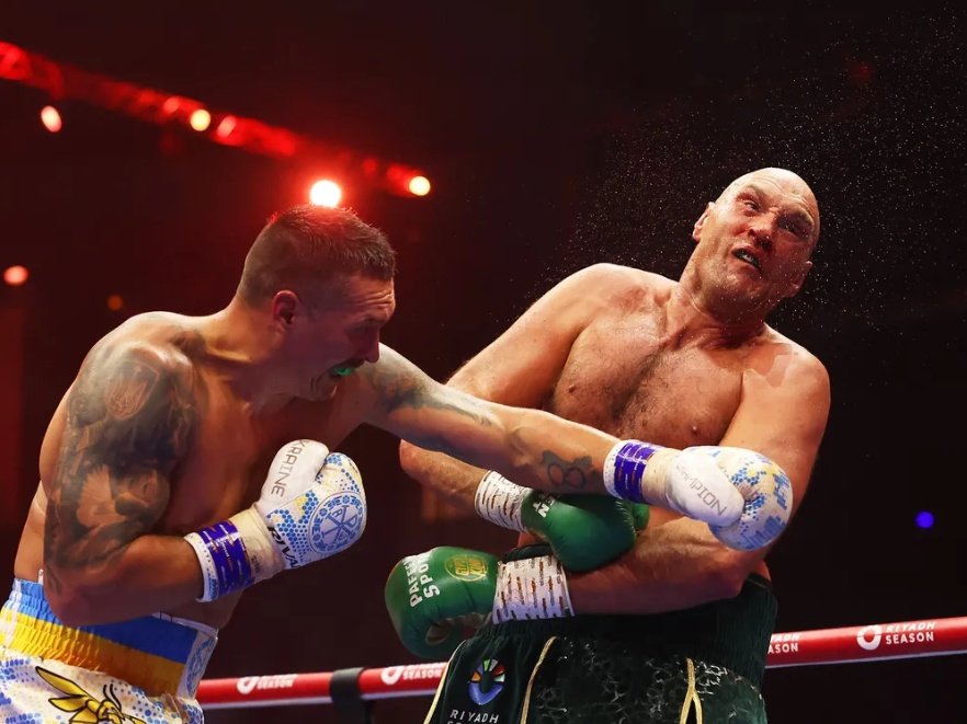 top10Global's tweet photo. Usyk comes from behind to defeat Tyson Fury... Becomes undisputed Heavyweight Boxing Champion of the World! https://t.co/33t4XKKxXD