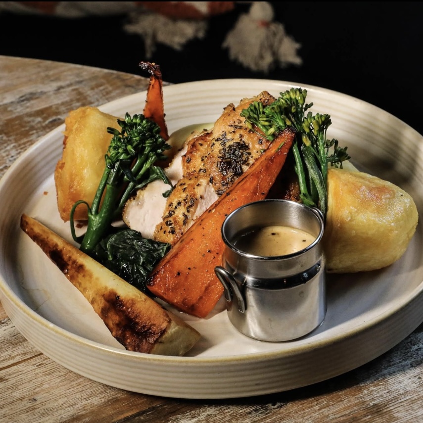 thetealmonkey's tweet image. Gather your crew for a Sunday Roast at The Teal Monkey 🐒🌟
Don&apos;t forget kids eat free all day, everyday!

t&apos;s &amp;amp; c&apos;s apply

#thetealmonkey #sundayroast #dinnerbelfast #sundaylunch #kidseatfree