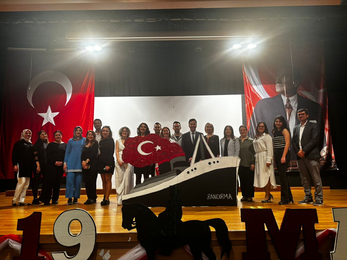 Tuğba Server (@tugba_server) on Twitter photo Ey! Büyük Atatürk..
Açtığın yolda,
Gösterdiğin hedefe,
Durmadan yürüyeceğimize ant içeriz.
Ne mutlu Türküm diyene 🇹🇷
#19MAYIS1919 <a href="/DogaOkullari/">Doğa Koleji</a> <a href="/dogakolejiavci1/">DOĞA KOLEJİ AVCILAR KAMPÜSÜ</a> <a href="/cigdemmolla/">Dr. Çiğdem Mollaibrahimoğlu</a> <a href="/BaharOylumlu/">Bahar Oylumlu</a> <a href="/BozokSinemm/">S.Sinem Bozok</a> <a href="/GzdeMetin14/">Gözde Metin</a> Ey! Büyük Atatürk..
Açtığın yolda,
Gösterdiğin hedefe,
Durmadan yürüyeceğimize ant içeriz.
Ne mutlu Türküm diyene 🇹🇷
#19MAYIS1919 <a href="/DogaOkullari/">Doğa Koleji</a> <a href="/dogakolejiavci1/">DOĞA KOLEJİ AVCILAR KAMPÜSÜ</a> <a href="/cigdemmolla/">Dr. Çiğdem Mollaibrahimoğlu</a> <a href="/BaharOylumlu/">Bahar Oylumlu</a> <a href="/BozokSinemm/">S.Sinem Bozok</a> <a href="/GzdeMetin14/">Gözde Metin</a>