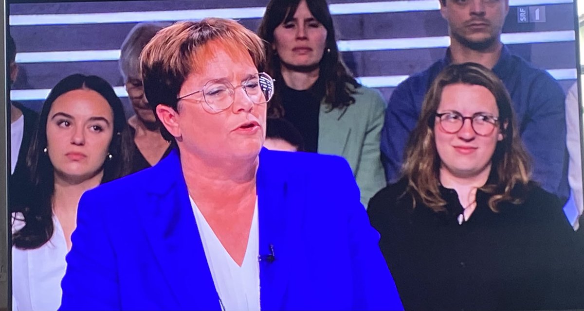 Schaue gerade die Strom-Arena nach - diese Frau ist eine Zumutung für unser Land. Neben Falschaussagen keine Gesprächskultur, keinen Respekt vor den Mitstreitern, einfach arrogant und unanständig! Fertig!
#srfarena <a href="/SandroBrotz/">Sandro Brotz</a>