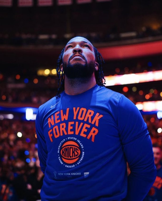 KnicksVerseFr's tweet photo. Jour de match!

Ce soir à 21h30, les Knicks ont rdv avec l’histoire, pour un G7 qui s’annonce électrique face aux Pacers. https://t.co/43RUVBUK54