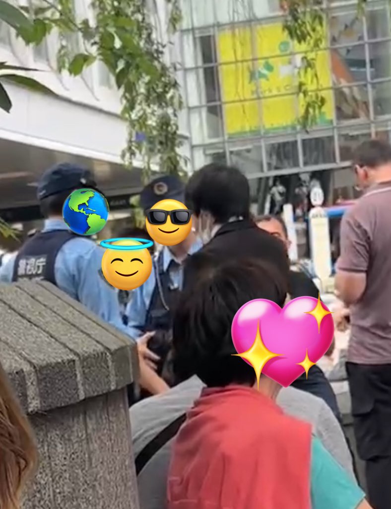 この人僕が渋谷で動画撮影中に絡んできて、爆竹持ってたので警察に通報しました

今事情聴取受けて連れてかれました…

どうなるやら…

後日動画だします