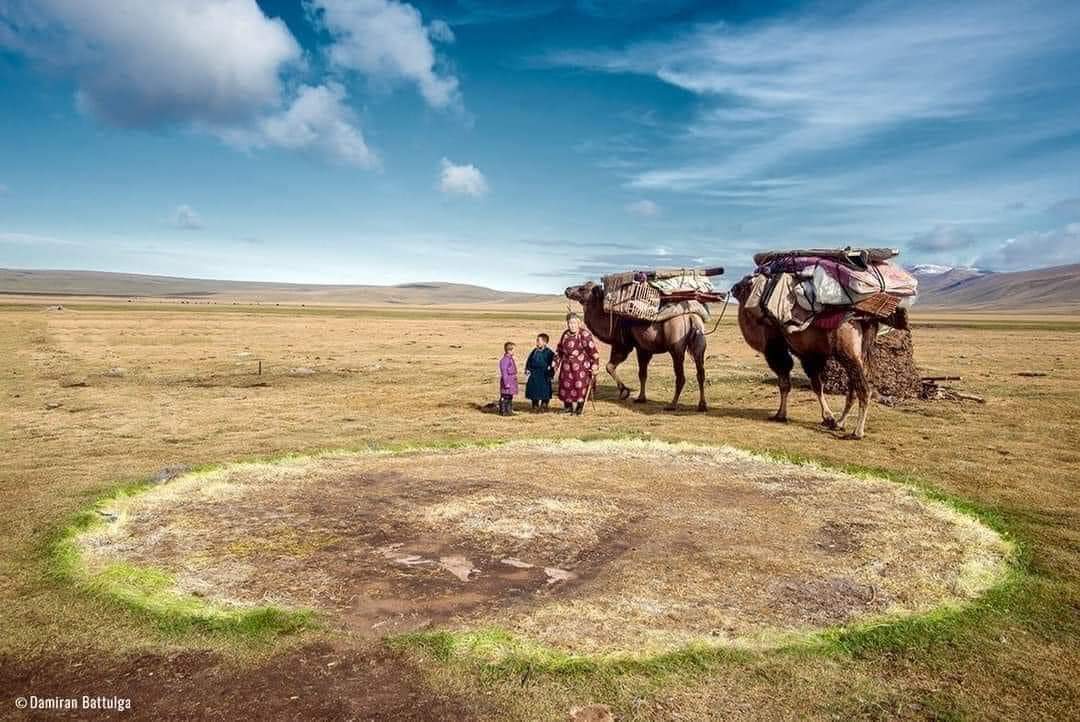 Амаржаргал Нацаг Монголчууд энэ дэлхийн хамгийн сүүлчийн нүүдлийн соёл иргэншилт үндэстэн. Нүүдлийн соёл иргэншил бол байгальд хамгийн ээлтэй иргэншил. Намаржаанаасаа нүүж яваад хойтон намар нь эргээд ирэхэд гэрийнх нь буйр бараг эдгэрчихсэн байх. Өтгөсөө