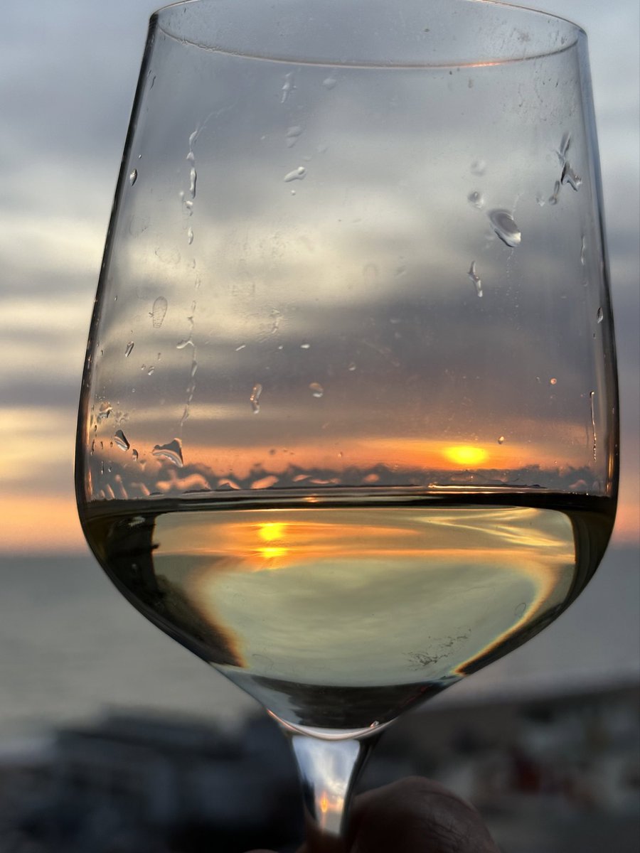 @DailyPicTheme2 Nice glass of wine at sunset brings a sense of #harmony in my life. #DailyPictureTheme