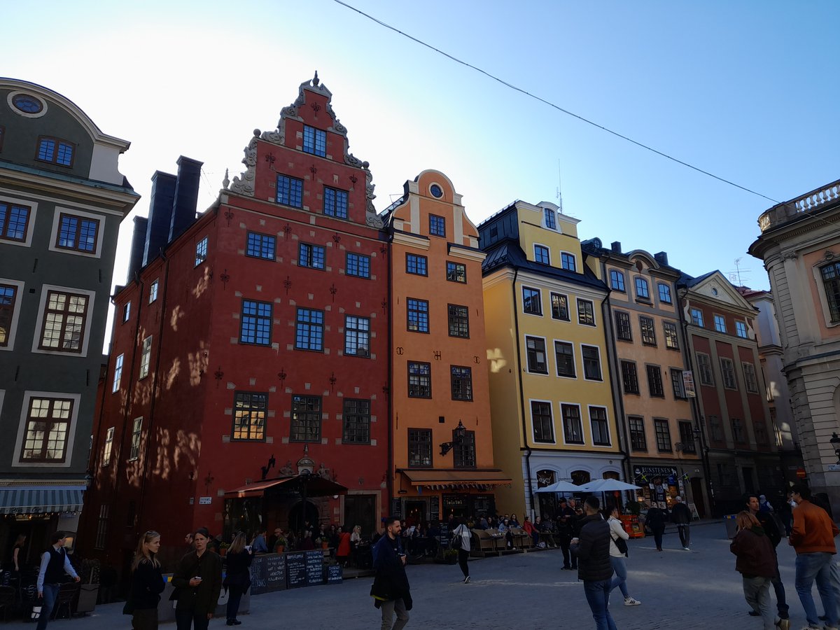Stockholm is the ideal combination of a historic and contemporary city. A stunning old town, magnificent structures, historic buildings, squares, parks, and pedestrian streets all come together to form a unique mosaic. voyagersvoice.com #sweden #stockholm #VoyagersVoice