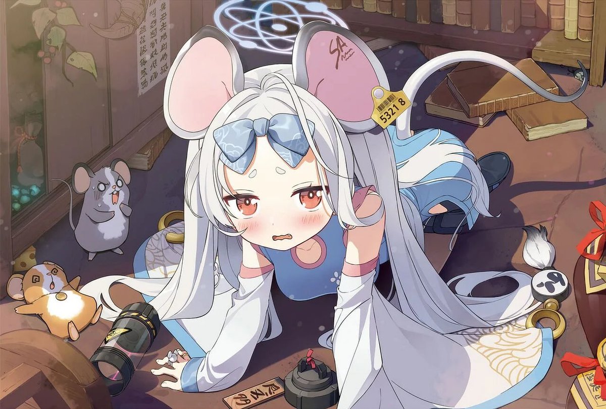 rare saya appreciation tweet incoming?!

i think normal saya has one of the better looking memorial lobbies in the game, she looks really cute here! just like utaha i don't think her sprite does her justice. 

the forehead bow, the mice rings, the pose? all very adorable!