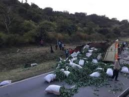 An accident has happened hapa east involving a V8 landcruiser and a 16FT ISUZU ferrying Sukuma wiki (kales) and being escorted by a Mercedes W204. 
Driver wa V8 ametoka mguu teke ikabidi pia sisi tumeingia exile. Hiyo kesi ni ngumu.