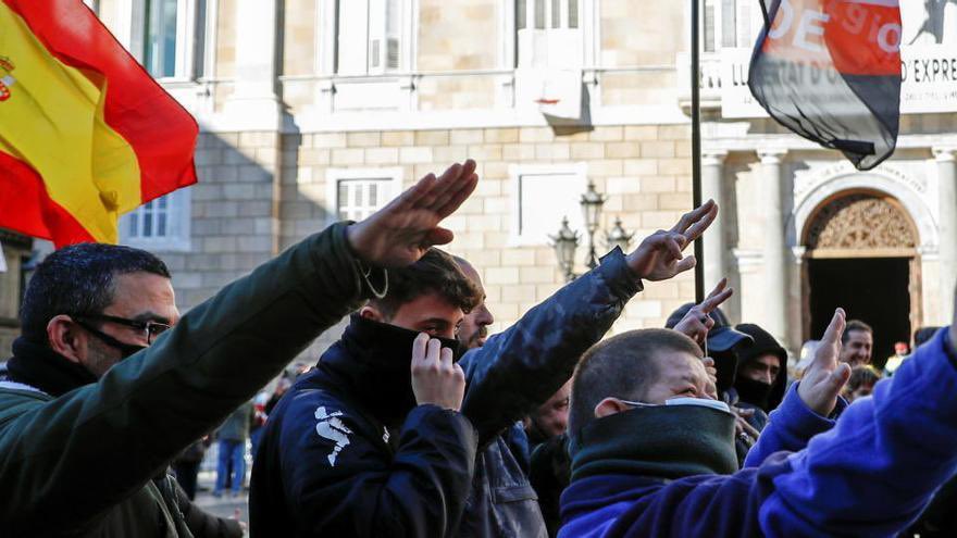 Les fameux amis du parti VOX en Espagne :