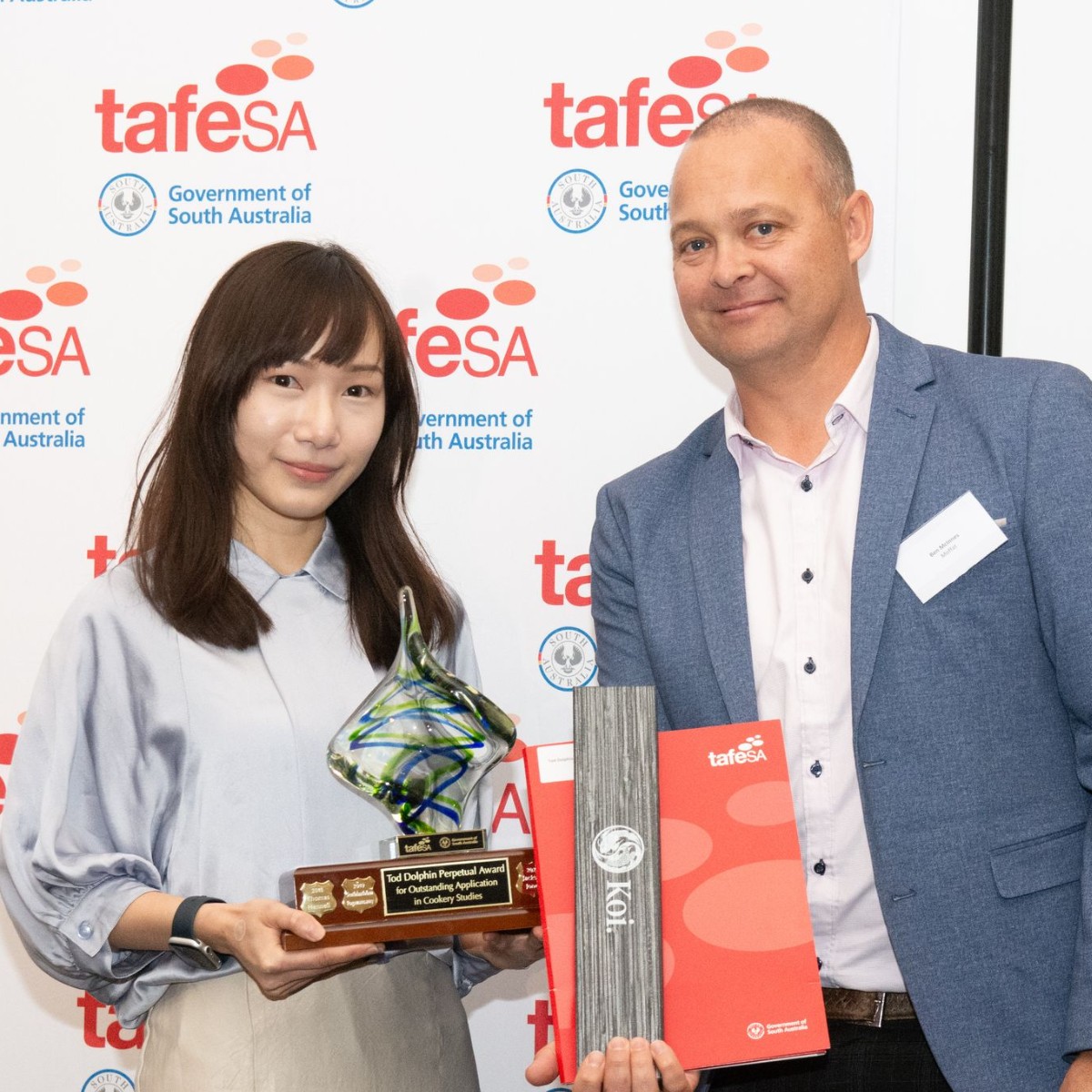 tafesa's tweet photo. Congrats to #TAFESAInternational student Ka Wai Lei from Macau for winning Tod Dolphin Perpetual Award for Outstanding Application in Cookery Studies at the 2023 #TAFESA Cookery Graduation and Awards Ceremony. 👏 
✨ This award was sponsored by Moffat &amp; presented by Ben McInnes. https://t.co/klWAb7xDuX