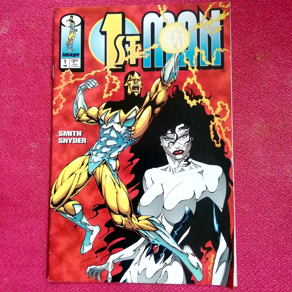 SCARCEXL's tweet image. La curiosité du jour: 1st man série creator owned d Andy Smith prepublié sur le net en 1996 (précurseur !), coecrite par Rob Snyder et reécrite avec plus d humour pour une sortie chez Image en 1997. Super design de persos, ça fait penser à The Firsts de Crossgen. 1 seul numero 😭