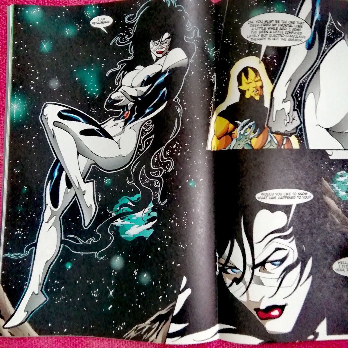 SCARCEXL's tweet image. La curiosité du jour: 1st man série creator owned d Andy Smith prepublié sur le net en 1996 (précurseur !), coecrite par Rob Snyder et reécrite avec plus d humour pour une sortie chez Image en 1997. Super design de persos, ça fait penser à The Firsts de Crossgen. 1 seul numero 😭