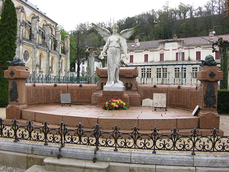 MonumentumFr's tweet photo. Monument aux morts de la guerre 1914-1918, situé près de l'église à #Peyrehorade (#Landes) Le monument est édifié à partir de 1922, à lextrémité de la cour de lécole des filles. Il fut réalisé à partir dun m...
Suite 👉 https://t.co/CsvhkXIZCy
#Patrimoine #MonumentHistorique https://t.co/A6Azr7qZUD