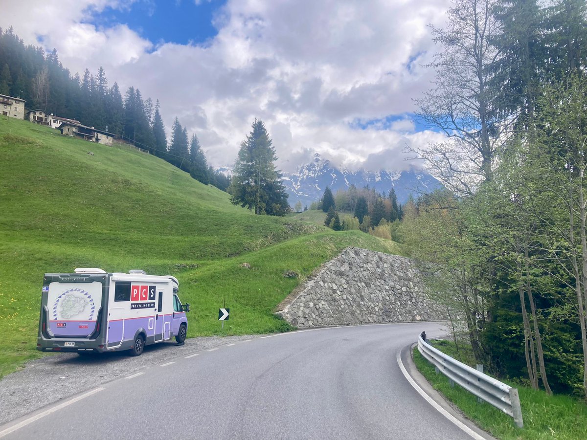 #Giroditalia @giroditalia

The @stepinavan #PCSonTour campervan is parked at 19 km from the finish.  

Follow stage 15 on 🟥🟥⬛️PCS LIVE STATS #WhereElse

Start: 10:40 CEST 

procyclingstats.com/race/giro-d-it…