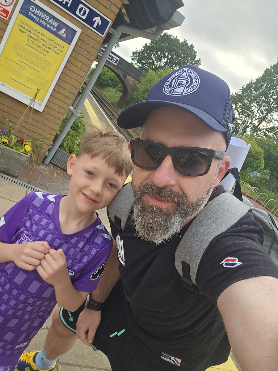HanifK's tweet image. We don't do them all, but 31 games Inc today this season, 11,222 miles travelled, for this one to follow his heroes. His love for @Everton is up there with anything. #UTFT #ETID #DadAndLadAdventures