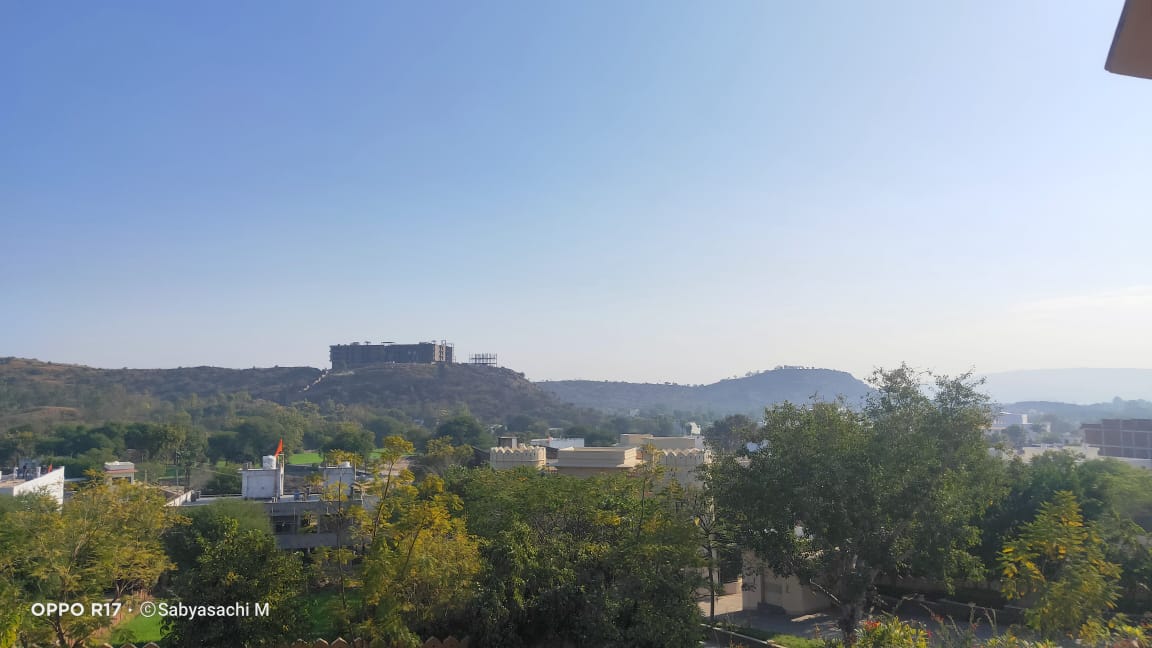 A few more glimpses of my luxurious stay at #AurikaHotelsandResorts - Luxury by #LemonTreeHotels ,#Udaipur, in February 2024.Thanks again to @Google for the grand arrangements.
#SabyasachiMukhopadhyay #Tour #Travel #Trip #Google #TravelPhotography #GlobeTrotter #Rajasthan #India